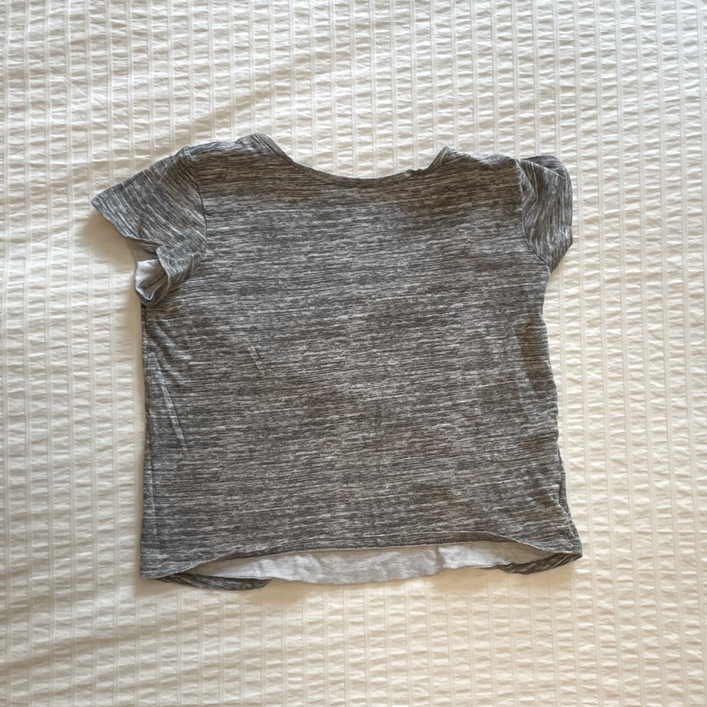 old navy tee